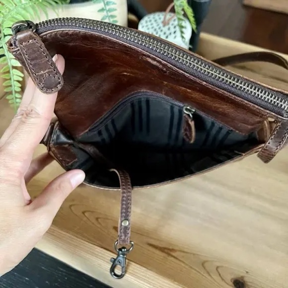 Frye Leather Fold Over Crossbody. Offers accepted - Picture 6 of 7